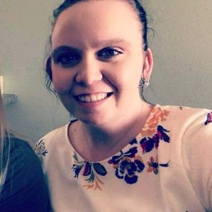 Meet your Posher, Abigail